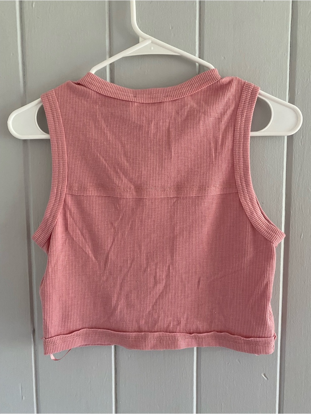New In Pink Ribbed Button-Front Crop Top - Picture 2 of 3